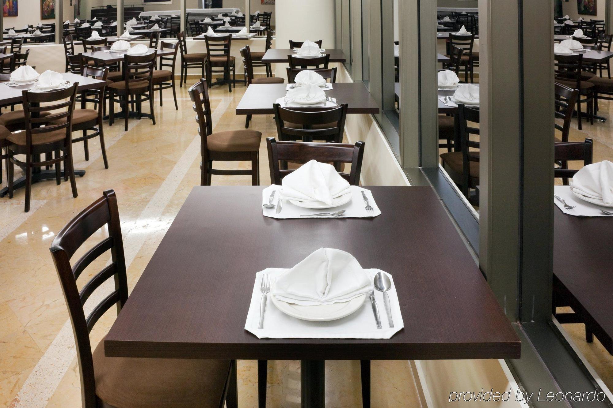 Holiday Inn Hotel & Suites Mexico Medica Sur By Ihg Restaurant photo