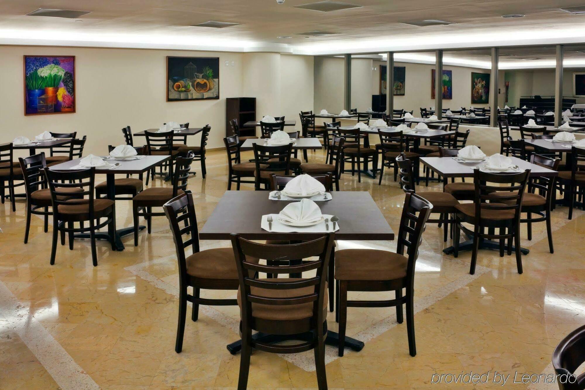 Holiday Inn Hotel & Suites Mexico Medica Sur By Ihg Restaurant photo